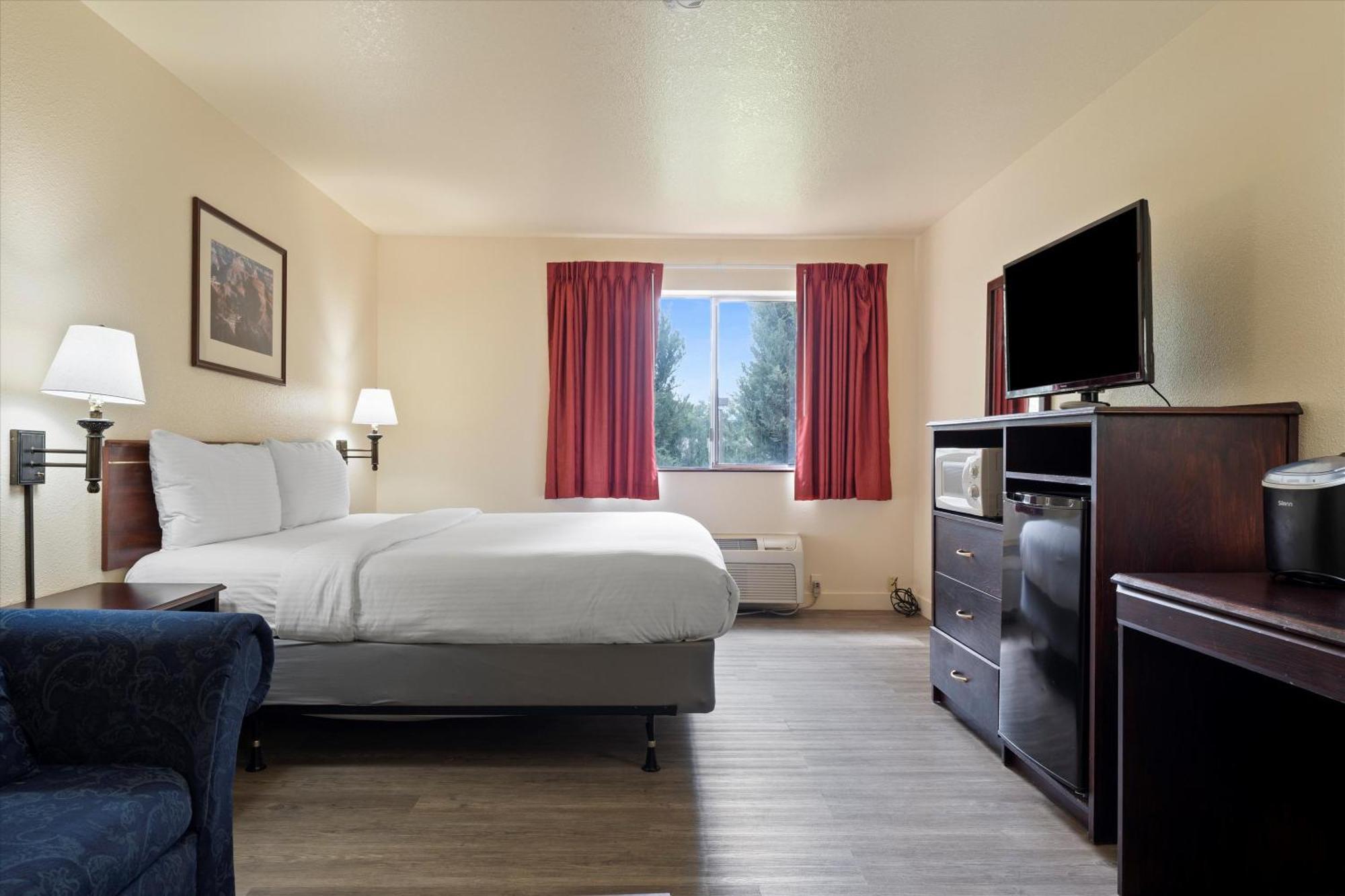 Quincy Inn And Suites Kültér fotó