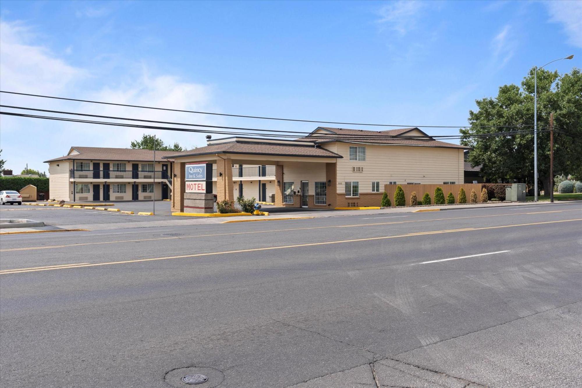 Quincy Inn And Suites Kültér fotó