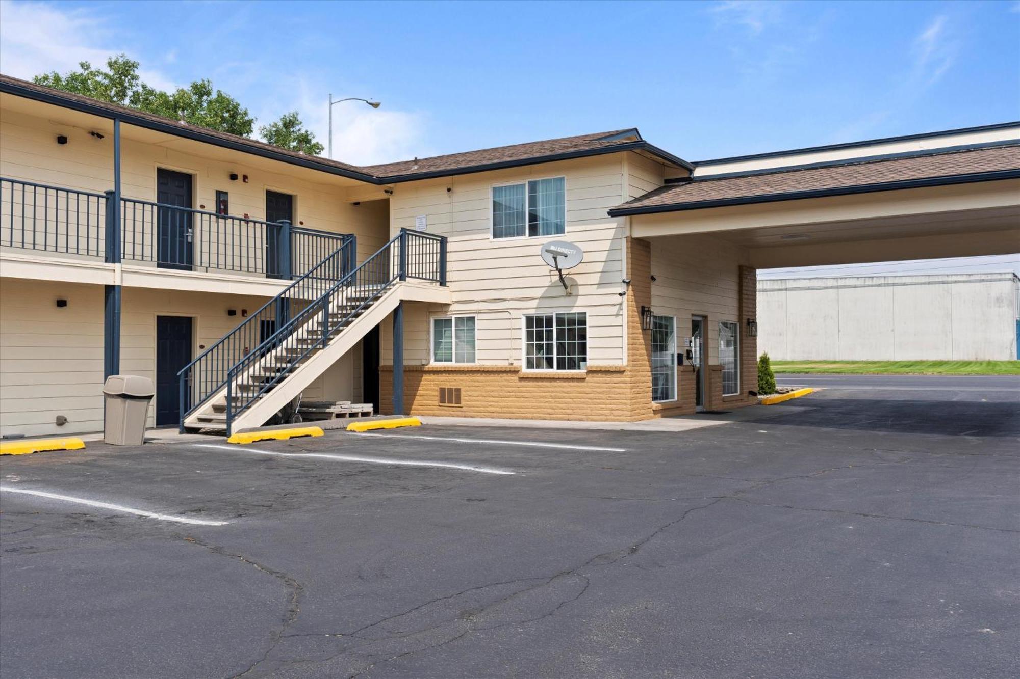 Quincy Inn And Suites Kültér fotó