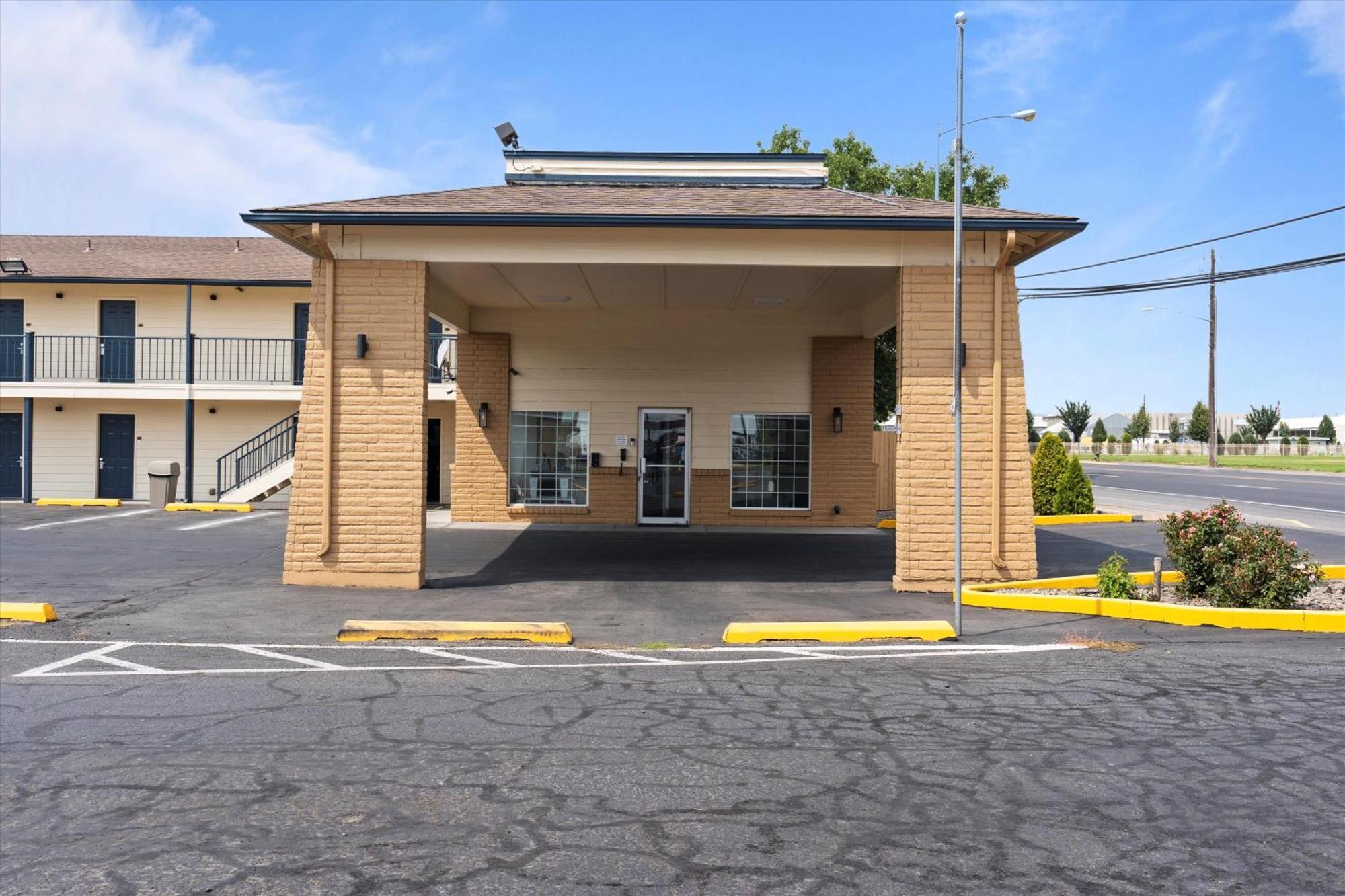 Quincy Inn And Suites Kültér fotó