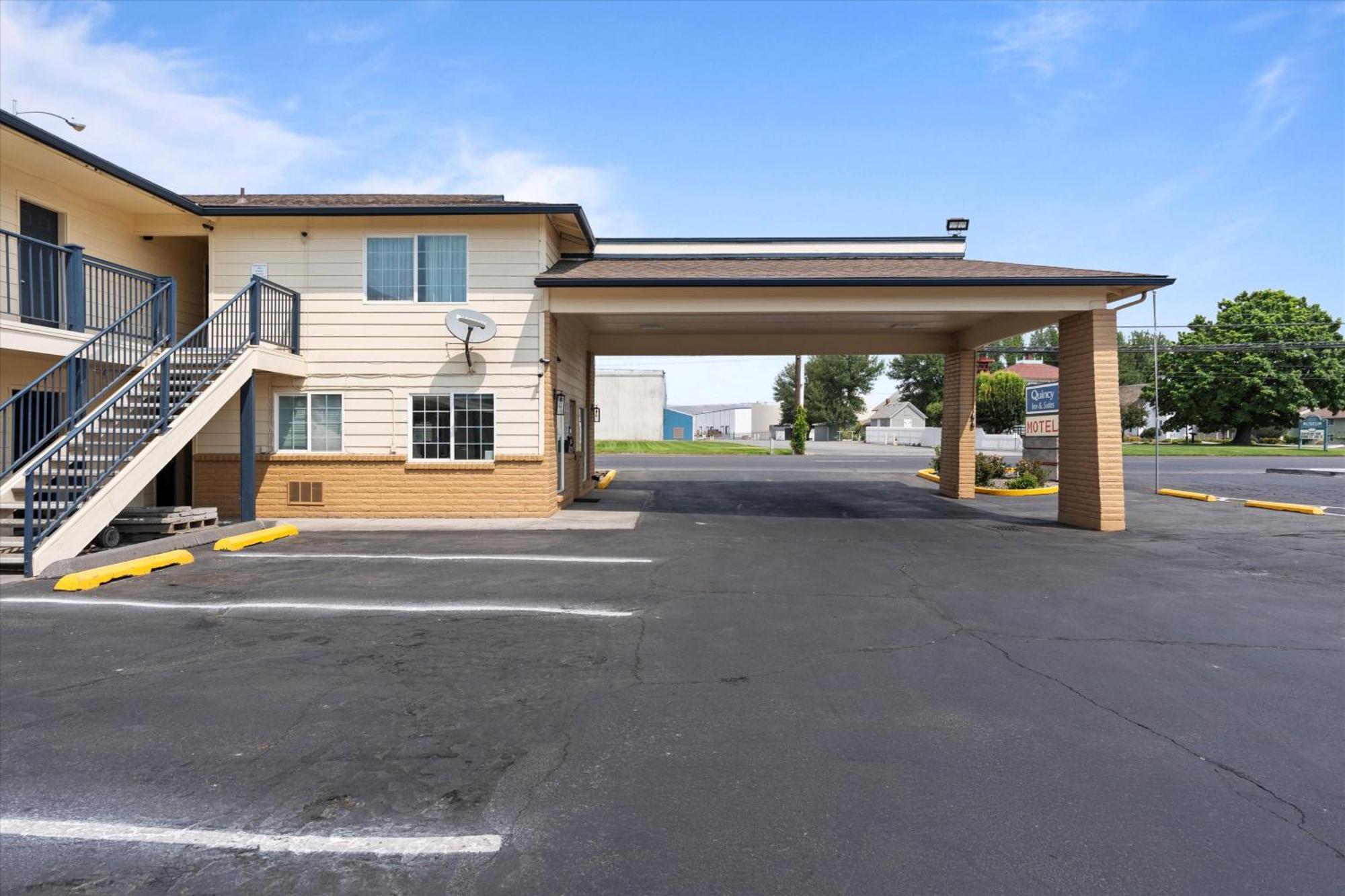 Quincy Inn And Suites Kültér fotó