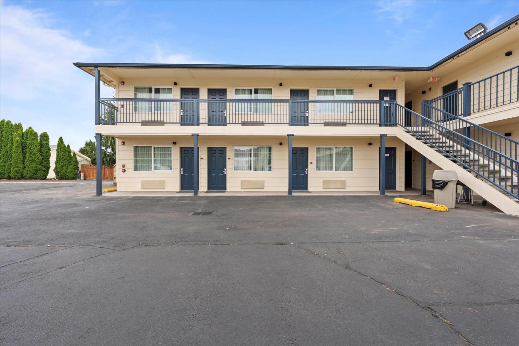 Quincy Inn And Suites Kültér fotó
