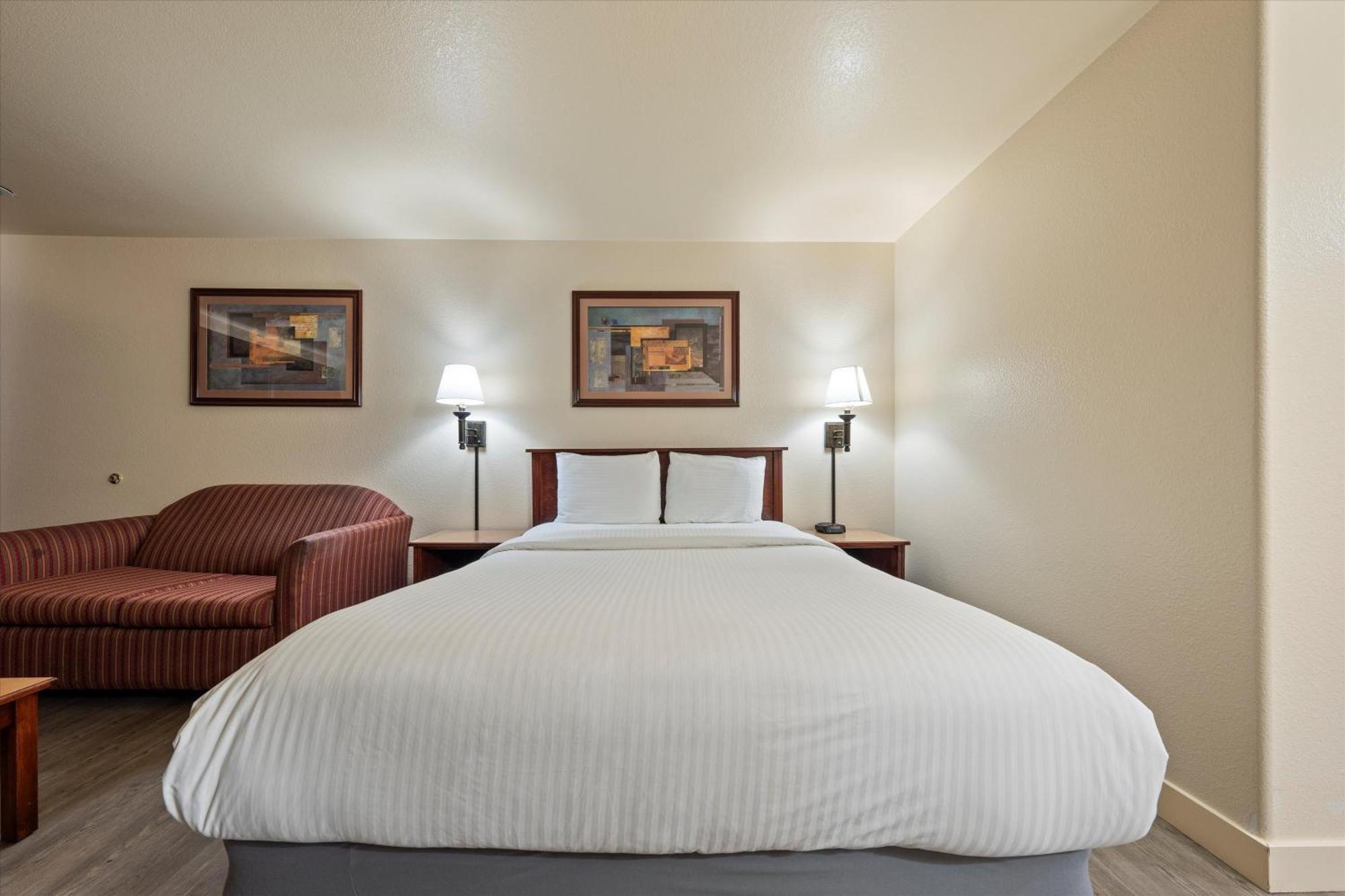 Quincy Inn And Suites Kültér fotó