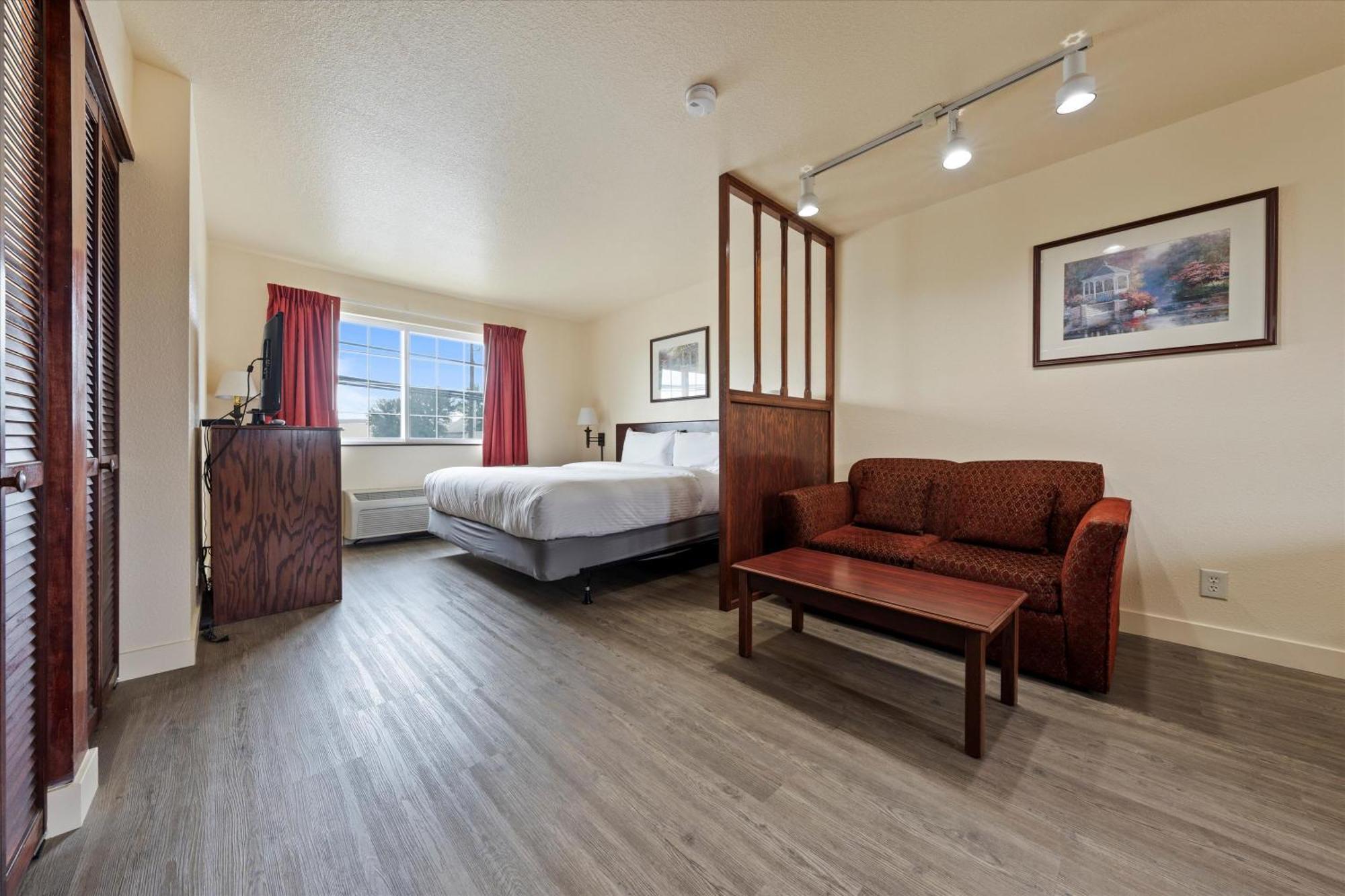 Quincy Inn And Suites Kültér fotó