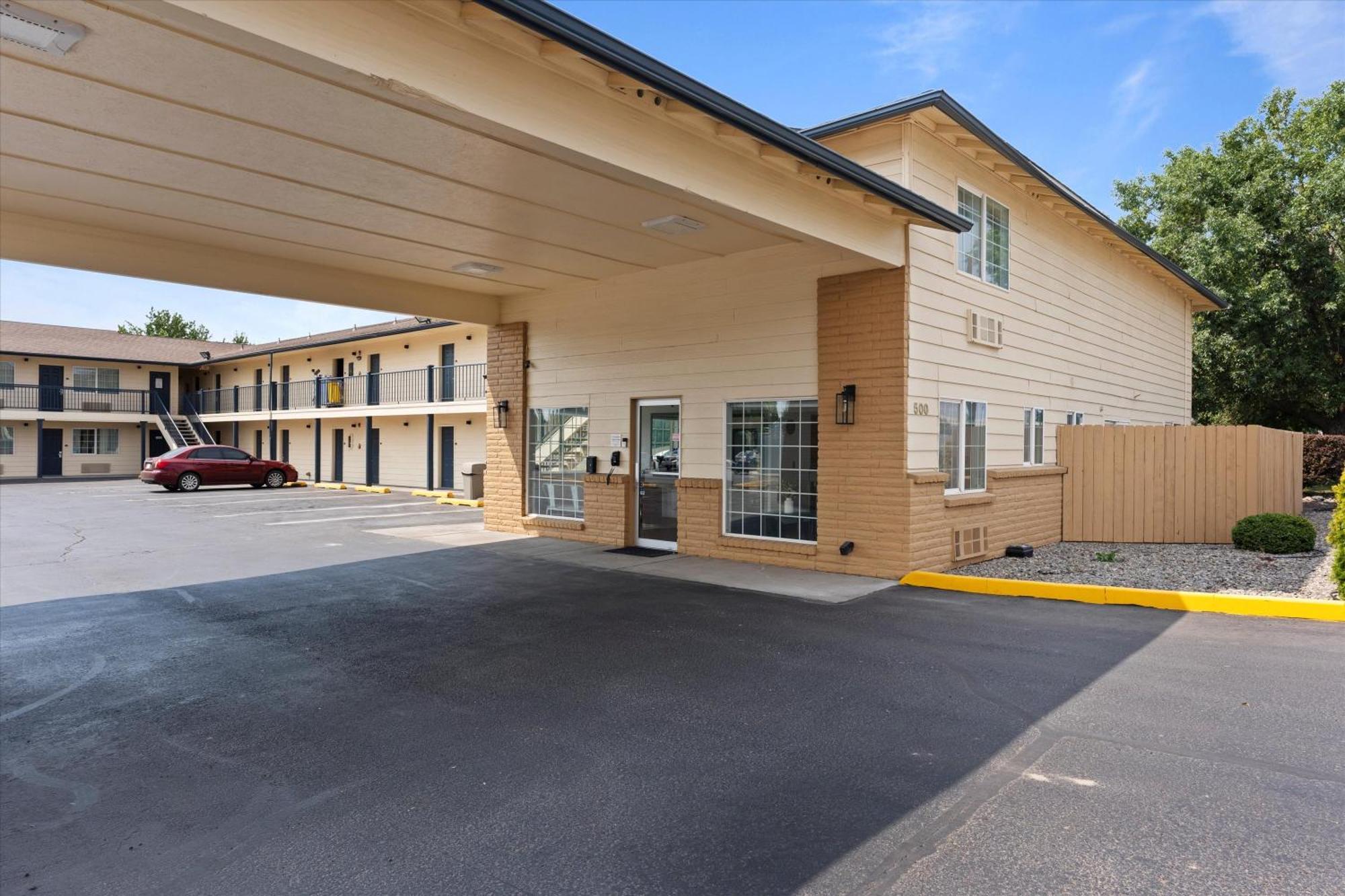 Quincy Inn And Suites Kültér fotó